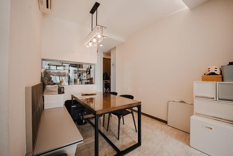 Kingsford Waterbay, 84 Upper Serangoon View, Hougang / Punggol / Sengkang, 3 Bedrooms, 850 sqft, Condominium For Sale, by Edmond Tan, 500262363 - Dining Room - PropertyGuru.com.sg