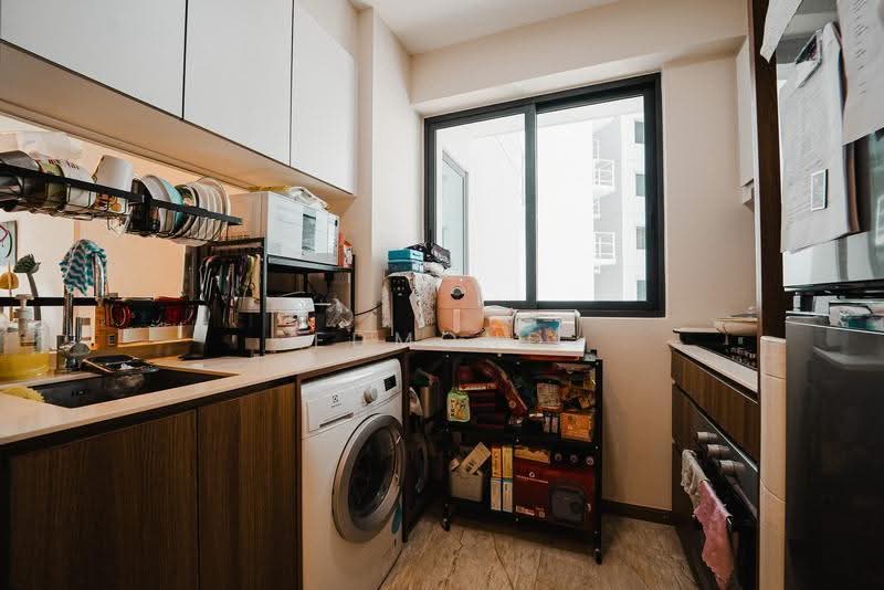 Kingsford Waterbay, 84 Upper Serangoon View, Hougang / Punggol / Sengkang, 3 Bedrooms, 850 sqft, Condominium For Sale, by Edmond Tan, 500262363 - Kitchen - PropertyGuru.com.sg