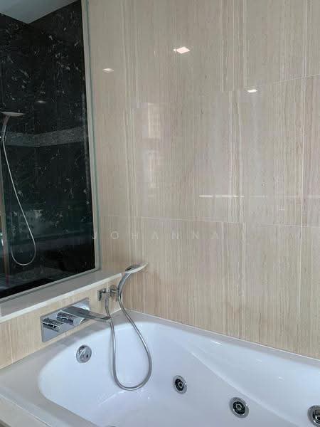 Grange Infinite, 27 Grange Road, Orchard / River Valley, 3 Bedrooms, 2,250 sqft, Condominium For Rent, by Johanna Chow, 500262366 - Bathroom - PropertyGuru.com.sg