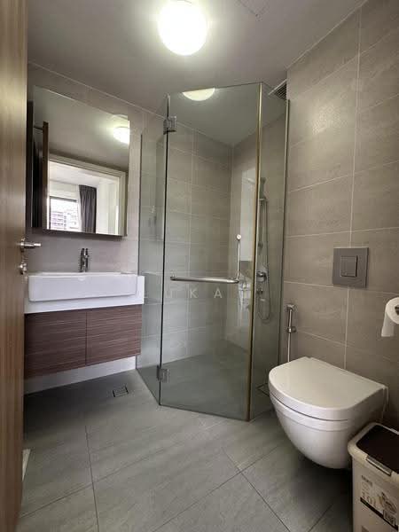 Uptown @ Farrer, 2 Perumal Road Singapore, Farrer Park / Serangoon Rd, 3 Bedrooms, 732 sqft, Condominium For Sale, by Lukas Lim, 500262372 - Bathroom - PropertyGuru.com.sg