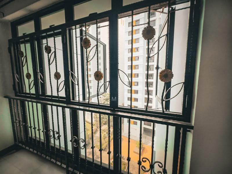 990A Jurong West Street 93, 990A Jurong West Street 93, Boon Lay / Jurong / Tuas, 3 Bedrooms, 1,001 sqft, HDB Flat For Sale, by Tamil Chelvan, 500262389 - Balcony - PropertyGuru.com.sg