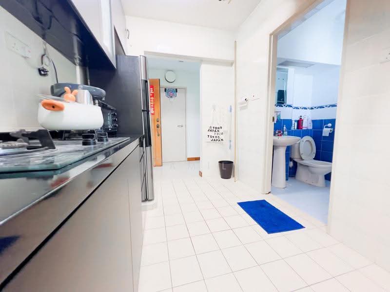 990A Jurong West Street 93, 990A Jurong West Street 93, Boon Lay / Jurong / Tuas, 3 Bedrooms, 1,001 sqft, HDB Flat For Sale, by Tamil Chelvan, 500262389 - Kitchen - PropertyGuru.com.sg