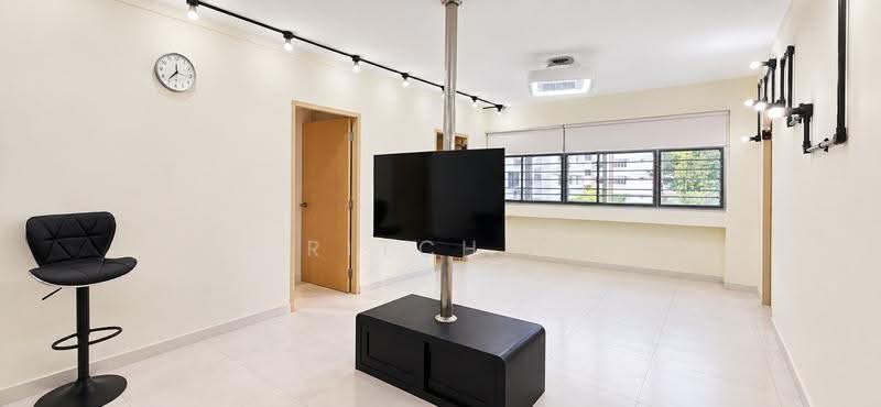 653 Jalan Tenaga, 653 Jalan Tenaga, Eunos / Geylang / Paya Lebar, 4 Bedrooms, 1,335 sqft, HDB Flat For Sale, by Ritchie Li, 500262403 - Living Room - PropertyGuru.com.sg