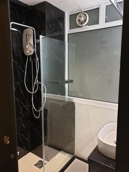 Summer View, 5 Geylang Lor 12, Eunos / Geylang / Paya Lebar, Room Rental, 200 sqft, Apartment For Rent, by Evelyn Toh, 500262415 - Bathroom - PropertyGuru.com.sg