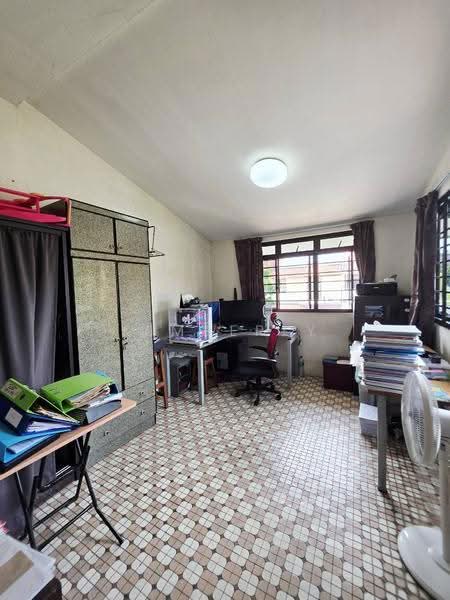 SUPER CHEAP! FREEHOLD CORNER TERRACE @ JALAN PARAS, JALAN PARAS, Eunos / Geylang / Paya Lebar, 5 Bedrooms, 2,000 sqft, Corner Terrace For Sale, by Kimberly Tang, 500262418 - PropertyGuru.com.sg