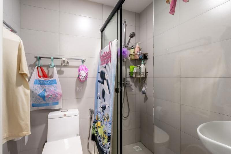 1 Canberra, 7 Canberra Drive, Sembawang / Yishun, 3 Bedrooms, 1,259 sqft, Condominium For Sale, by Matthew Lam, 500262426 - Bathroom - PropertyGuru.com.sg