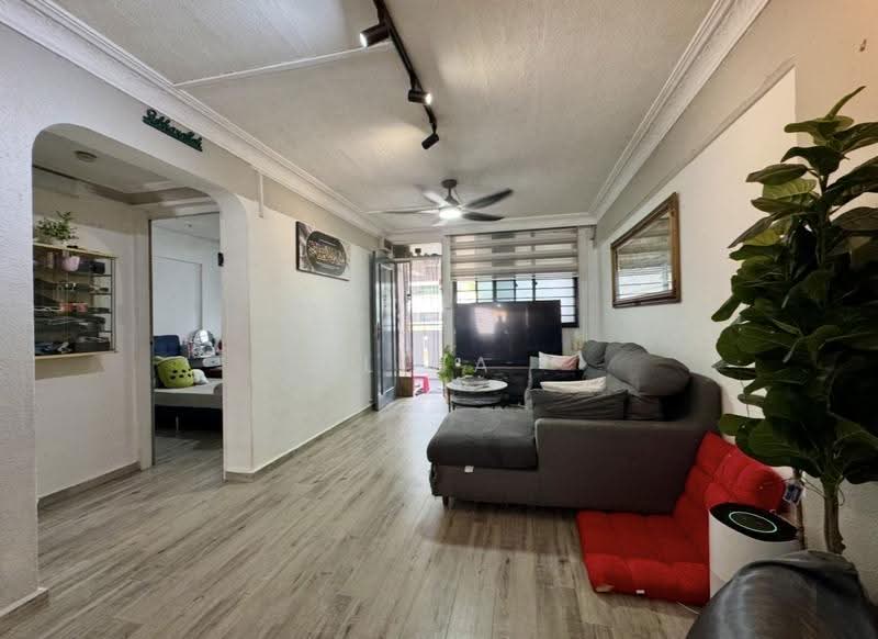 172 Yishun Avenue 7, 172 Yishun Avenue 7, Sembawang / Yishun, 2 Bedrooms, 689 sqft, HDB Flat For Sale, by Lina Dewi, 500262429 - Living Room - PropertyGuru.com.sg