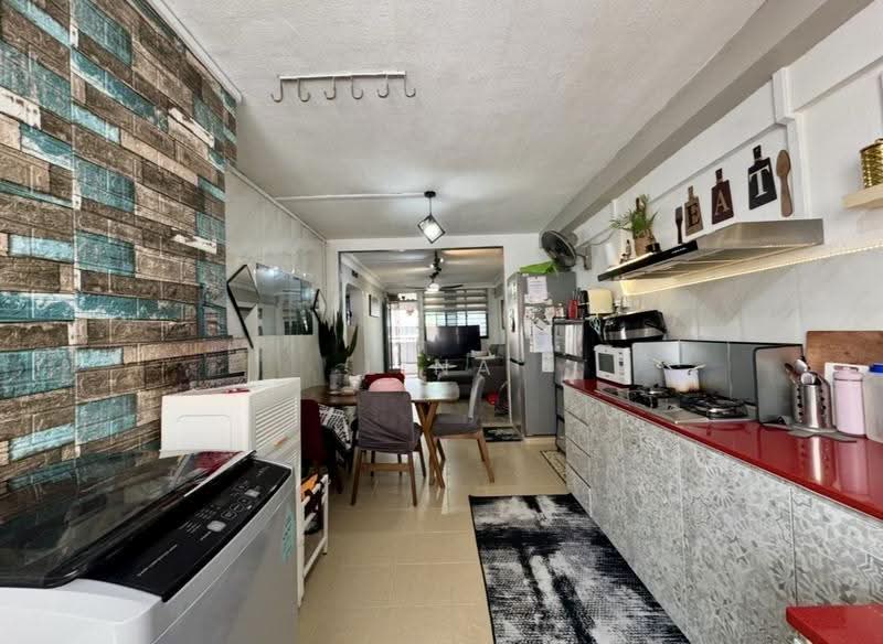 172 Yishun Avenue 7, 172 Yishun Avenue 7, Sembawang / Yishun, 2 Bedrooms, 689 sqft, HDB Flat For Sale, by Lina Dewi, 500262429 - Kitchen - PropertyGuru.com.sg