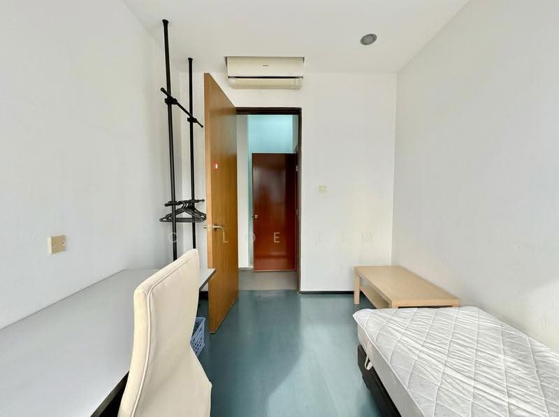 Bedok Walk, Bedok / Upper East Coast, Room Rental, 100 sqft, Terraced House For Rent, by Chloe Lim, 500262433 - Bedroom - PropertyGuru.com.sg