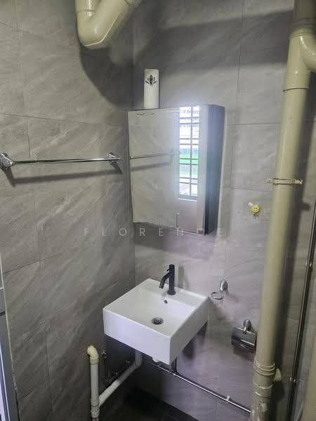 250 Yishun Avenue 9, 250 Yishun Avenue 9, Sembawang / Yishun, 3 Bedrooms, 904 sqft, HDB Flat For Sale, by Florence P T, 500262445 - Bathroom - PropertyGuru.com.sg