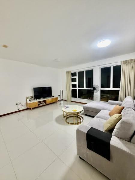 39A Margaret Drive, 39A Margaret Drive, Alexandra / Commonwealth, 3 Bedrooms, 1,163 sqft, HDB Flat For Rent, by Geraldine Ang, 500262493 - Living Room - PropertyGuru.com.sg
