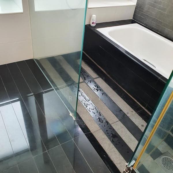 Park Infinia at Wee Nam, 2A Lincoln Road, Newton / Novena, 2 Bedrooms, 1,130 sqft, Condominium For Rent, by Rini Teo, 500262501 - Bathroom - PropertyGuru.com.sg