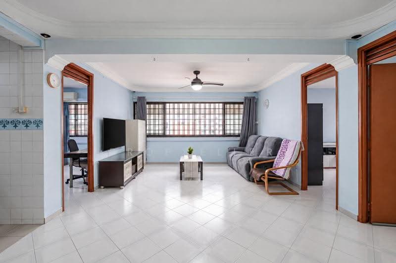 294 Choa Chu Kang Avenue 2, 294 Choa Chu Kang Avenue 2, Dairy Farm / Bukit Panjang / Choa Chu Kang, 3 Bedrooms, 1,098 sqft, HDB Flat For Sale, by KOH YONG JIAN, 500262508 - Living Room - PropertyGuru.com.sg