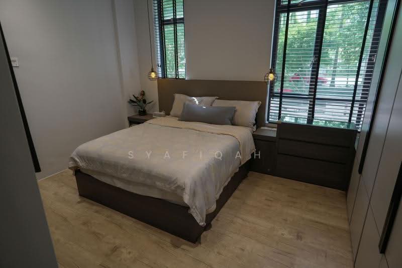 Evelyn Mansions, 20 Evelyn Road, Newton / Novena, 2 Bedrooms, 1,227 sqft, Apartment For Sale, by Syafiqah Rahman, 500262512 - Master Bedroom - PropertyGuru.com.sg