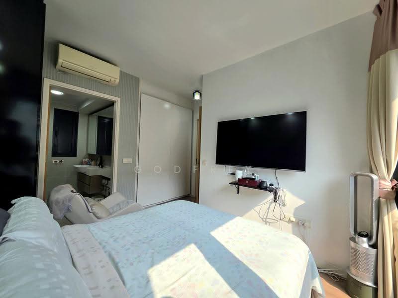 The Lakefront Residences, 48 Lakeside Drive, Boon Lay / Jurong / Tuas, 3 Bedrooms, 1,001 sqft, Condominium For Sale, by Godfrey Chan, 500262528 - Bedroom - PropertyGuru.com.sg