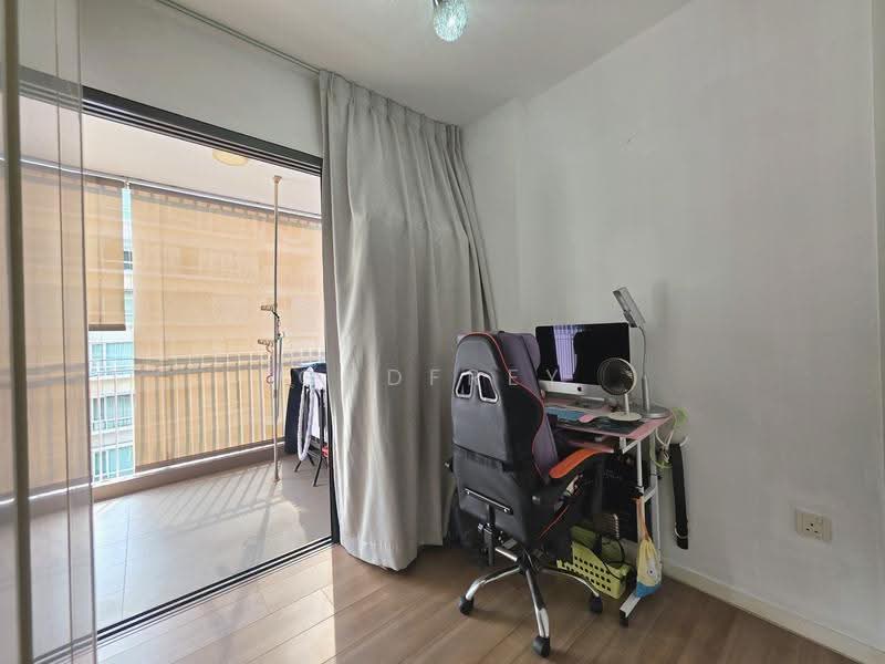 The Lakefront Residences, 48 Lakeside Drive, Boon Lay / Jurong / Tuas, 3 Bedrooms, 1,001 sqft, Condominium For Sale, by Godfrey Chan, 500262528 - Balcony - PropertyGuru.com.sg
