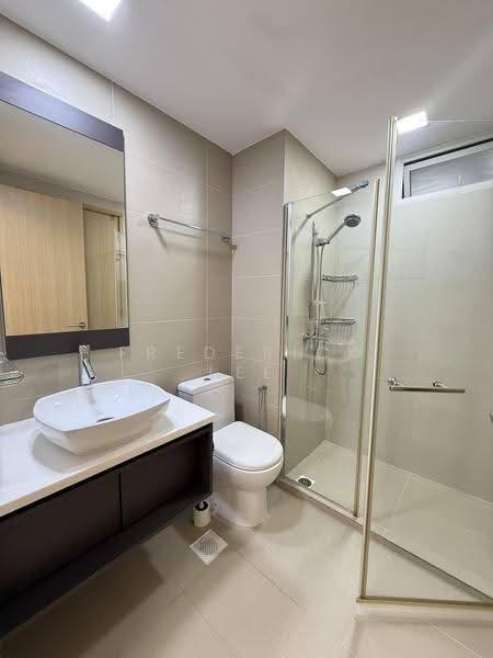 Forestville, 24 Woodlands Drive 16, Admiralty / Woodlands, 4 Bedrooms, 1,249 sqft, Condominium For Rent, by Frederick Lee, 500262531 - Common Bathroom - PropertyGuru.com.sg