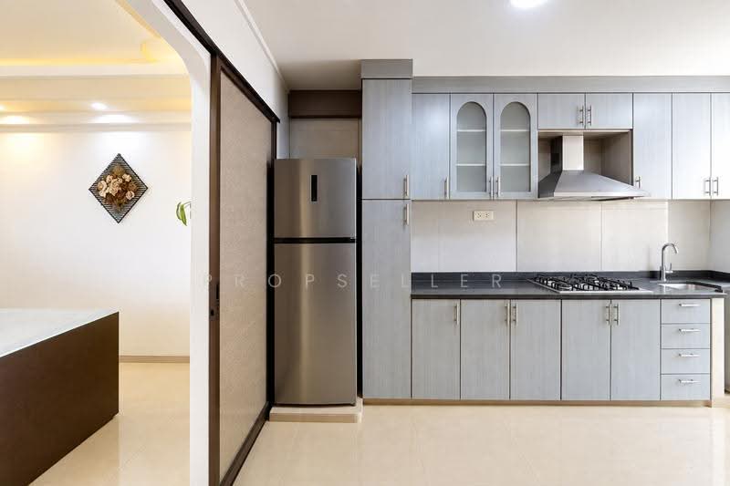 104 Pasir Ris Street 12, 104 Pasir Ris Street 12, Pasir Ris / Tampines, 3 Bedrooms, 1,119 sqft, HDB Flat For Sale, by Elaine Wong, 500262537 - Kitchen - PropertyGuru.com.sg