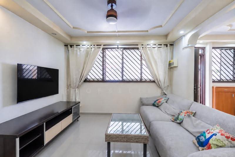 104 Pasir Ris Street 12, 104 Pasir Ris Street 12, Pasir Ris / Tampines, 3 Bedrooms, 1,119 sqft, HDB Flat For Sale, by Elaine Wong, 500262537 - Living Room - PropertyGuru.com.sg