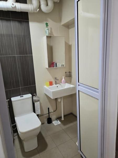 318 Sembawang Vista, 318 Sembawang Vista, Sembawang / Yishun, 3 Bedrooms, 1,087 sqft, HDB Flat For Sale, by Terry Koh, 500262541 - Bathroom - PropertyGuru.com.sg