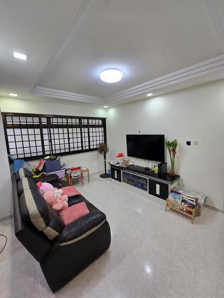 318 Sembawang Vista, 318 Sembawang Vista, Sembawang / Yishun, 3 Bedrooms, 1,087 sqft, HDB Flat For Sale, by Terry Koh, 500262541 - Living Room - PropertyGuru.com.sg