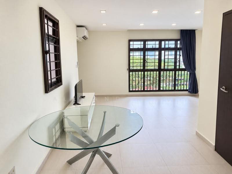79B Toa Payoh Central, 79B Toa Payoh Central, Balestier / Toa Payoh, 3 Bedrooms, 980 sqft, HDB Flat For Rent, by Alexander Au, 500262542 - Living Room - PropertyGuru.com.sg