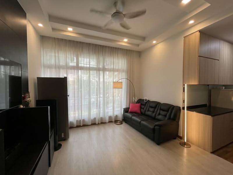 Regal 35, 15 Lorong 35 Geylang, Eunos / Geylang / Paya Lebar, 3 Bedrooms, 1,259 sqft, Apartment For Sale, by Desmond Lim, 500262546 - PropertyGuru.com.sg