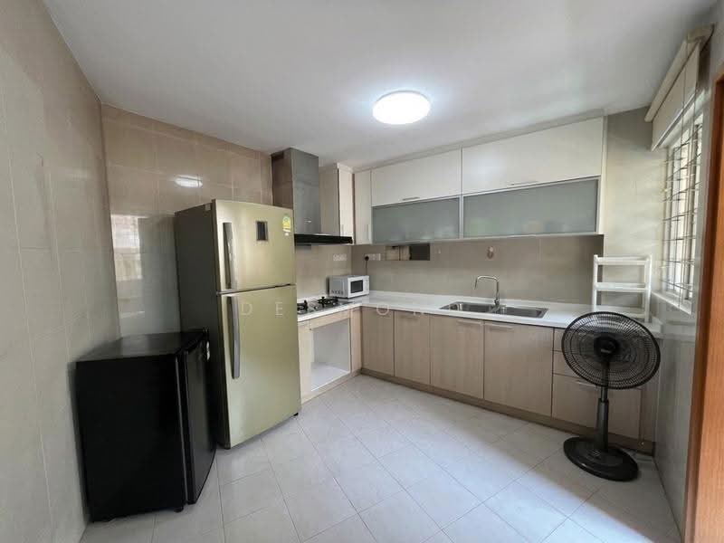 Regal 35, 15 Lorong 35 Geylang, Eunos / Geylang / Paya Lebar, 3 Bedrooms, 1,259 sqft, Apartment For Sale, by Desmond Lim, 500262546 - PropertyGuru.com.sg