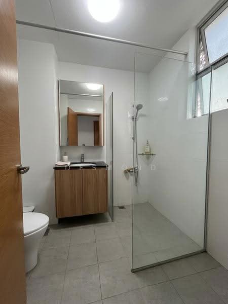 Regal 35, 15 Lorong 35 Geylang, Eunos / Geylang / Paya Lebar, 3 Bedrooms, 1,259 sqft, Apartment For Sale, by Desmond Lim, 500262546 - PropertyGuru.com.sg