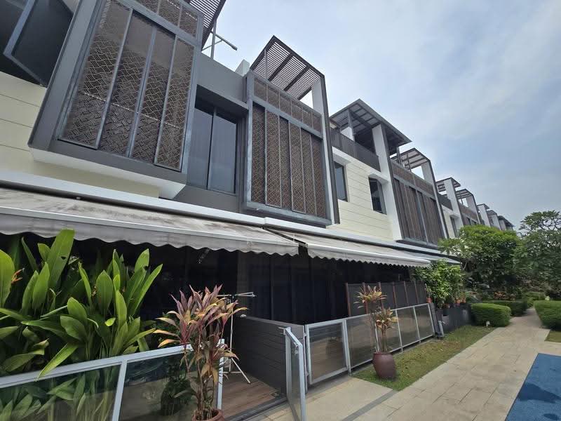 **LANDED7772**@CORNER TERRACE OF A CLUSTER IN MOVE IN CONDITION, Sunrise Terrace, Seletar / Yio Chu Kang, 4 Bedrooms, 3,218 sqft, Corner Terrace For Sale, by K L Goh, 500262549 - Exterior - PropertyGuru.com.sg