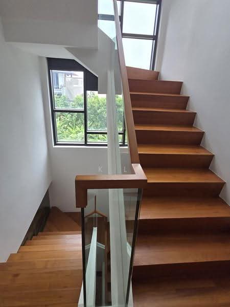 **LANDED7772**@CORNER TERRACE OF A CLUSTER IN MOVE IN CONDITION, Sunrise Terrace, Seletar / Yio Chu Kang, 4 Bedrooms, 3,218 sqft, Corner Terrace For Sale, by K L Goh, 500262549 - Interior - PropertyGuru.com.sg