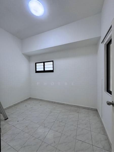 Shamrock Park, 89 Namly Place, Tanglin / Holland / Bukit Timah, 4 Bedrooms, 2,650 sqft, Semi-Detached House For Rent, by Phoebe Ang, 500262552 - PropertyGuru.com.sg