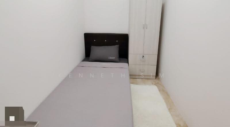 Parc Oasis, 49 Jurong East Avenue 1, Boon Lay / Jurong / Tuas, Room Rental, 100 sqft, Condominium For Rent, by KENNETH SIM, 500262555 - $1050 ECON3 Bedroom w aircon - PropertyGuru.com.sg