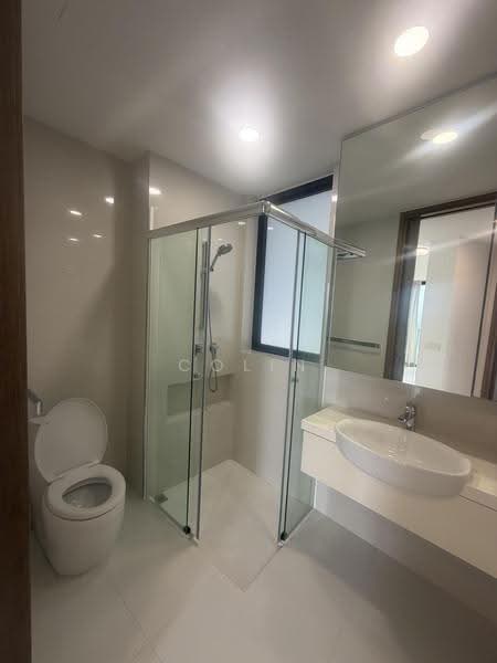 d'Leedon (Former Farrer Court), 13 Leedon Heights, Tanglin / Holland / Bukit Timah, 2 Bedrooms, 1,033 sqft, Condominium For Rent, by Colin Song, 500262567 - Bathroom - PropertyGuru.com.sg