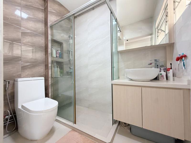539 Serangoon North Avenue 4, 539 Serangoon North Avenue 4, Hougang / Punggol / Sengkang, 4 Bedrooms, 1,668 sqft, HDB Flat For Sale, by Alexis Quek, 500262569 - Bathroom - PropertyGuru.com.sg