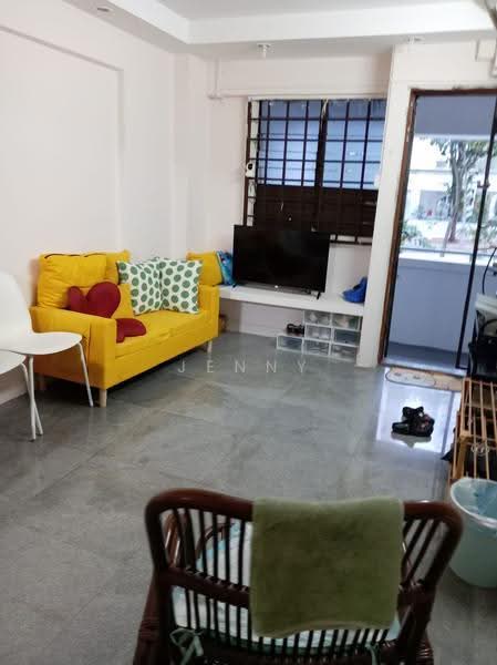 523 Ang Mo Kio Avenue 5, 523 Ang Mo Kio Avenue 5, Ang Mo Kio / Bishan / Thomson, 2 Bedrooms, 700 sqft, HDB Flat For Rent, by Jenny Tan, 500262570 - Living Room - PropertyGuru.com.sg