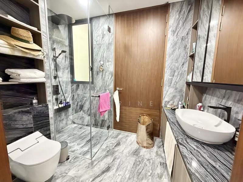 Grange 1866, 74 Grange Rd, Tanglin / Holland / Bukit Timah, 2 Bedrooms, 710 sqft, Condominium For Sale, by Corrine Lee, 500262574 - Bathroom - PropertyGuru.com.sg