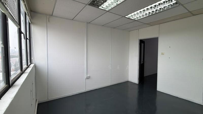 Da Jin Factory Building, 362 Upper Paya Lebar Road, Hougang / Punggol / Sengkang, 516 sqft, Light Industrial (B1) For Rent, by Irene Seah, 500262593 - Interior - CommercialGuru.com.sg