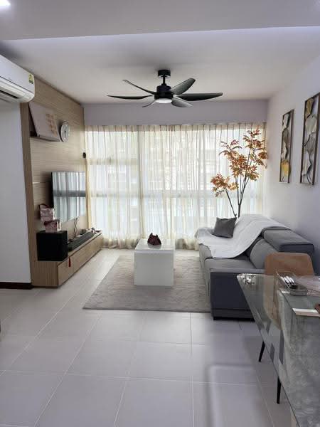 604A Punggol Road, 604A Punggol Road, Hougang / Punggol / Sengkang, 3 Bedrooms, 1,001 sqft, HDB Flat For Sale, by Jasper Ho 何潔, 500262602 - Living Room - PropertyGuru.com.sg