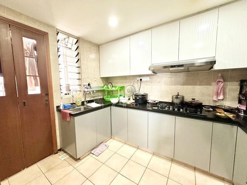 Rivervale Crest, 5 Rivervale Crescent, Hougang / Punggol / Sengkang, 3 Bedrooms, 1,152 sqft, Condominium For Sale, by Sharon Fu 傅丽华, 500262604 - Kitchen - PropertyGuru.com.sg