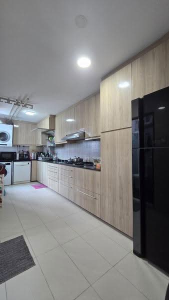 178 Edgefield Plains, 178 Edgefield Plains, Hougang / Punggol / Sengkang, 3 Bedrooms, 1,184 sqft, HDB Flat For Sale, by Heng Heng, 500262616 - Kitchen - PropertyGuru.com.sg