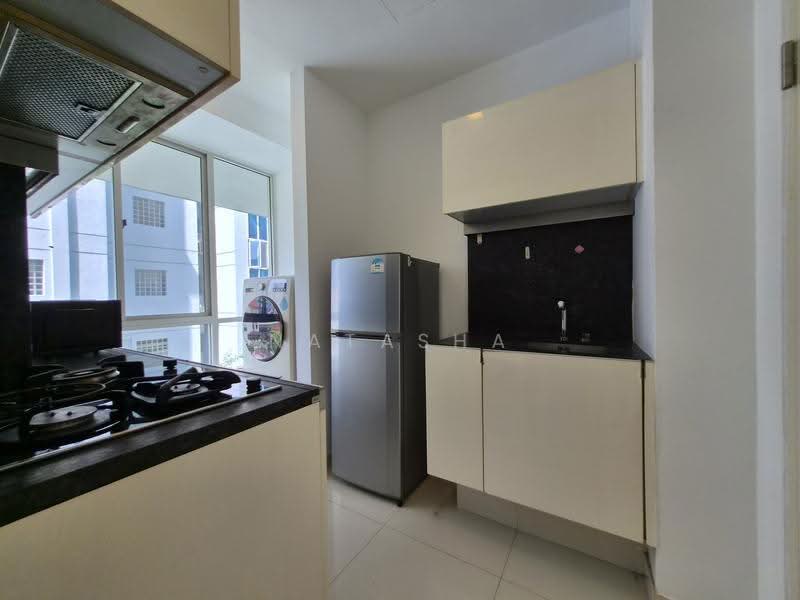 The Axis, 47 Mandalay Road, Newton / Novena, 2 Bedrooms, 753 sqft, Apartment For Rent, by Natasha Ross Nair, 500262630 - Kitchen - PropertyGuru.com.sg