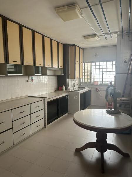 317 Jurong East Street 31, 317 Jurong East Street 31, Boon Lay / Jurong / Tuas, 3 Bedrooms, 1,130 sqft, HDB Flat For Sale, by Gino Pan, 500262635 - Kitchen - PropertyGuru.com.sg