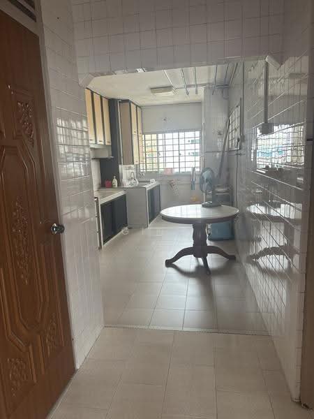317 Jurong East Street 31, 317 Jurong East Street 31, Boon Lay / Jurong / Tuas, 3 Bedrooms, 1,130 sqft, HDB Flat For Sale, by Gino Pan, 500262635 - Kitchen - PropertyGuru.com.sg