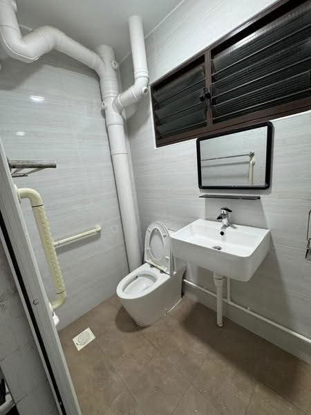136 Simei Street 1, 136 Simei Street 1, Pasir Ris / Tampines, 3 Bedrooms, 904 sqft, HDB Flat For Rent, by Johnnie Han, 500262637 - Bathroom - PropertyGuru.com.sg