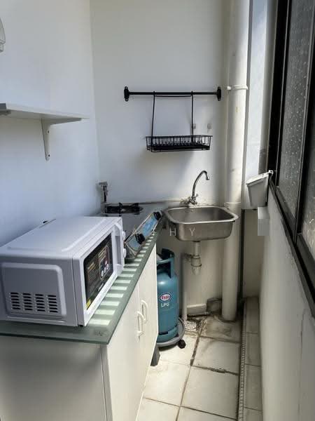 Sims 450 Centre, 450 Sims Avenue, Eunos / Geylang / Paya Lebar, 1 Bedroom, 500 sqft, Walk-up Apartment For Rent, by Kathy Nguyen, 500262645 - Kitchen - PropertyGuru.com.sg