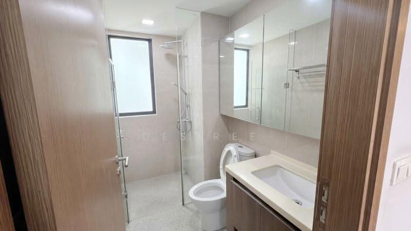 Kingsford Waterbay, 72 Upper Serangoon View, Hougang / Punggol / Sengkang, 4 Bedrooms, 1,109 sqft, Condominium For Sale, by Desiree Leung, 500262648 - Bathroom - PropertyGuru.com.sg
