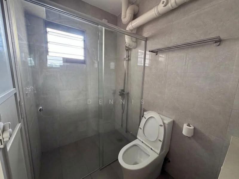 86 Telok Blangah Heights, 86 Telok Blangah Heights, Harbourfront / Telok Blangah, 3 Bedrooms, 969 sqft, HDB Flat For Sale, by Dennis Lim, 500262649 - Bathroom - PropertyGuru.com.sg