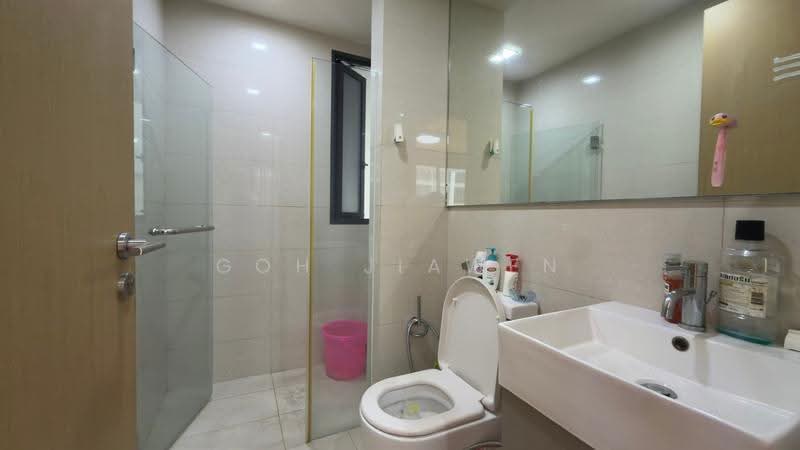 SkyPark Residences, Sembawang Drive, Sembawang / Yishun, 5 Bedrooms, 1,722 sqft, Condominium For Sale, by Goh Jiawen, 500262660 - Bathroom - PropertyGuru.com.sg