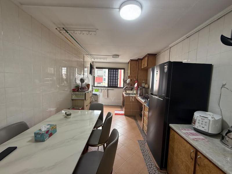 322 Bukit Batok Street 33, 322 Bukit Batok Street 33, Dairy Farm / Bukit Panjang / Choa Chu Kang, 2 Bedrooms, 731 sqft, HDB Flat For Sale, by Alvin Yap, 500262678 - Kitchen - PropertyGuru.com.sg